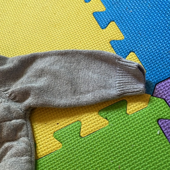 Zara sweater - Picture 6 of 6